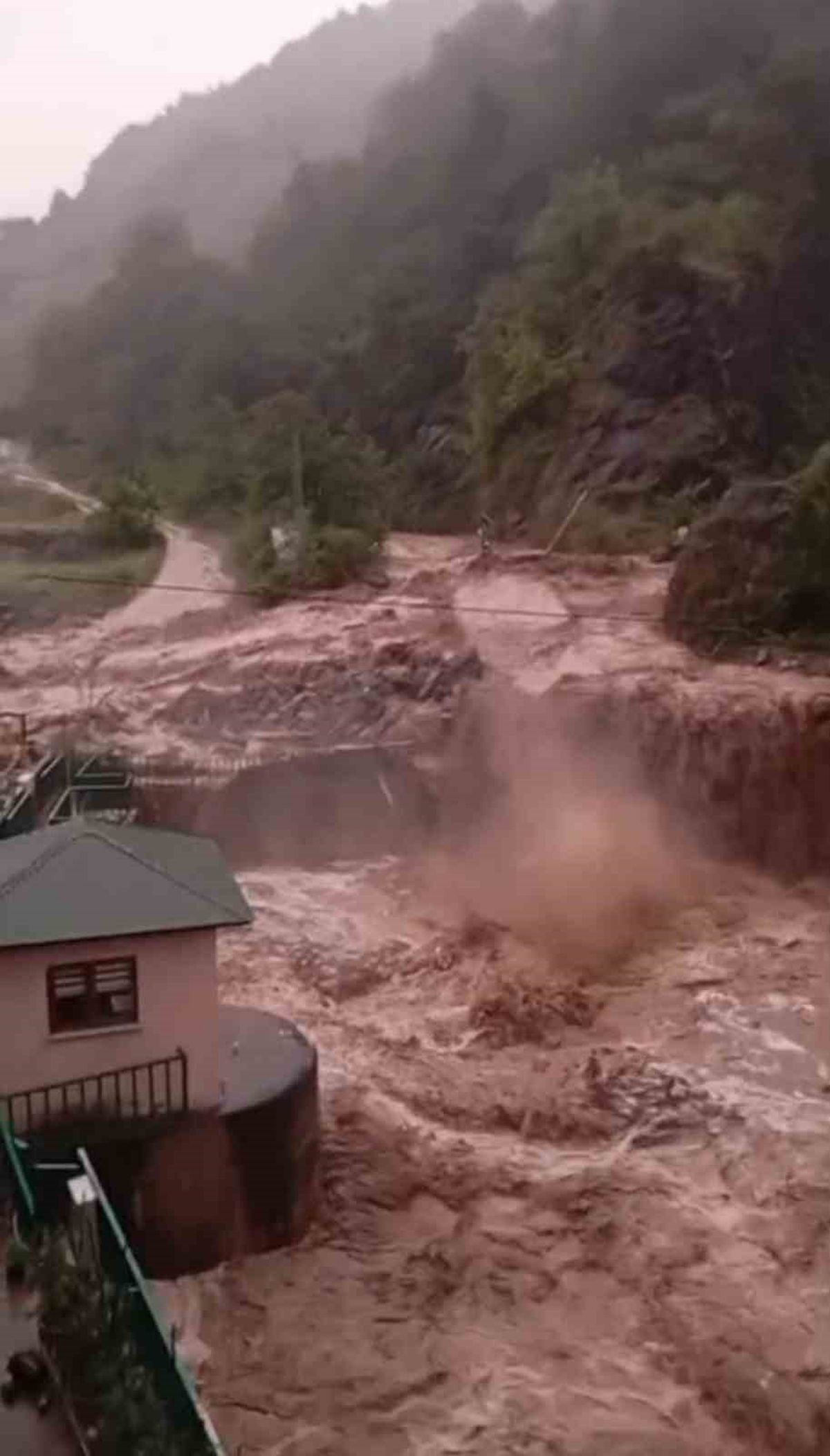 Giresun'da Şiddetli Yağış Sel ve Ulaşım Sorunlarına Yol Açtı