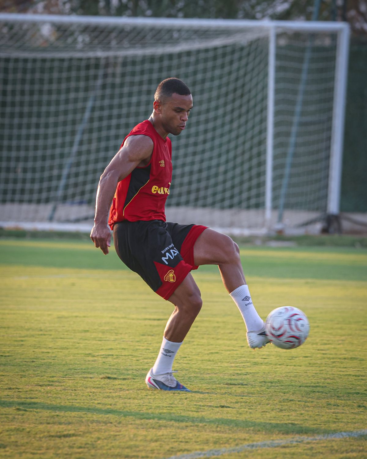Göztepe'de Juan transferi zincirleme krize yol açtı