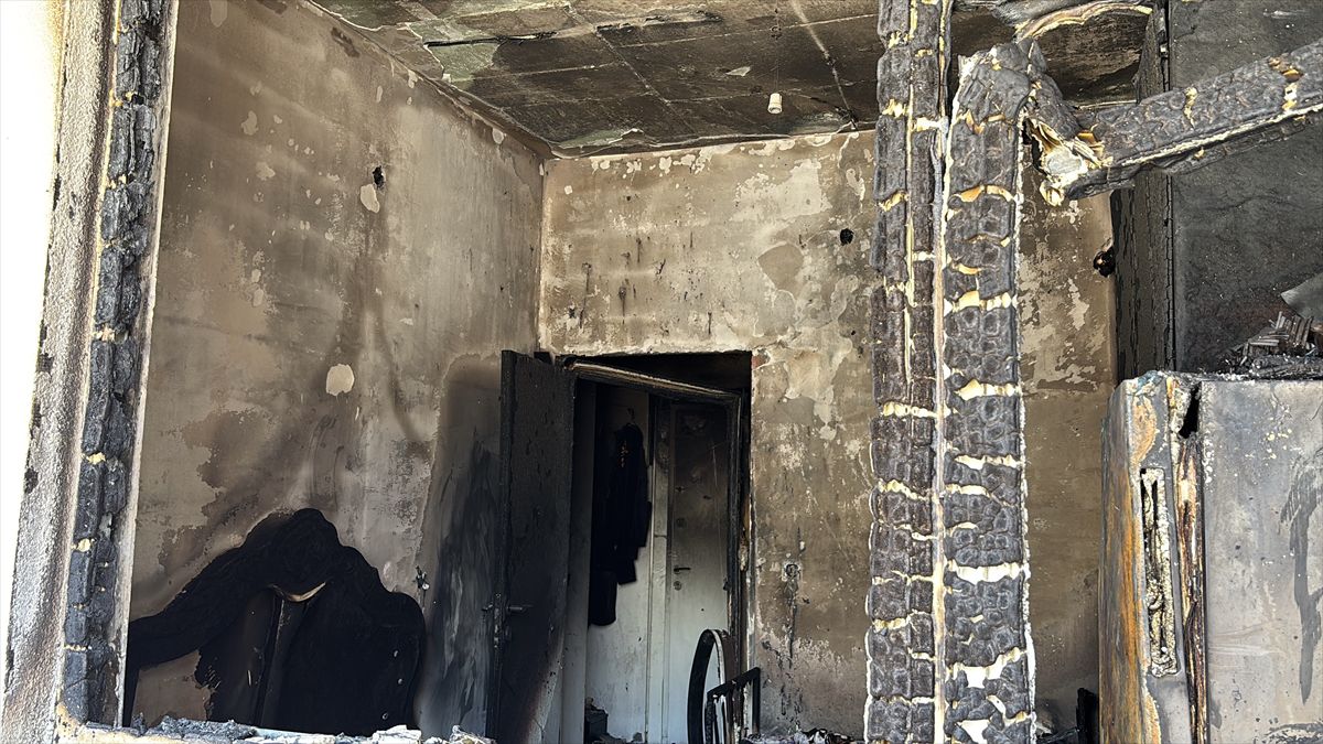 Kastamonu’da kapıcı dairesinde yangın: Baba ve oğlu yaralı