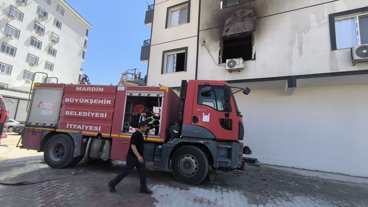 Nusaybin'de Yangın: 1'i Bebek 3 Kişi Dumandan Etkilendi