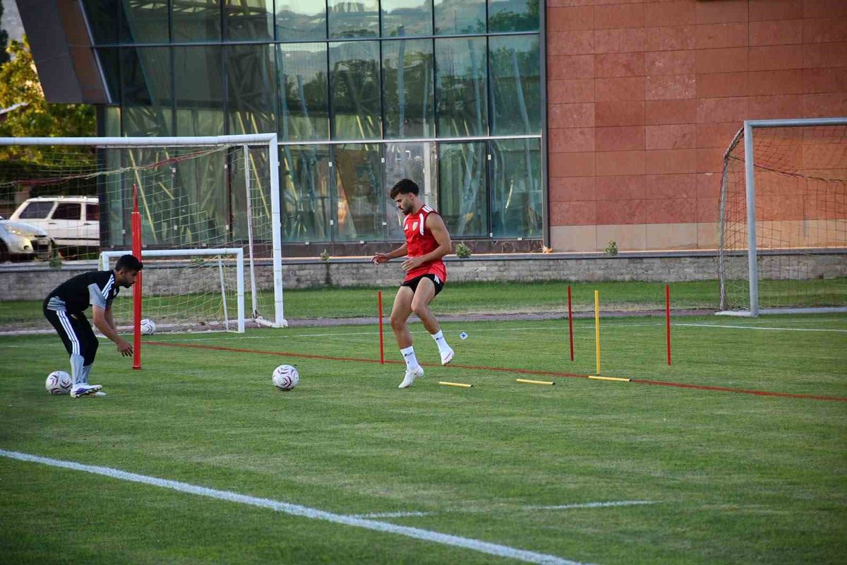 Kayserispor'da Cardoso kadro dışı