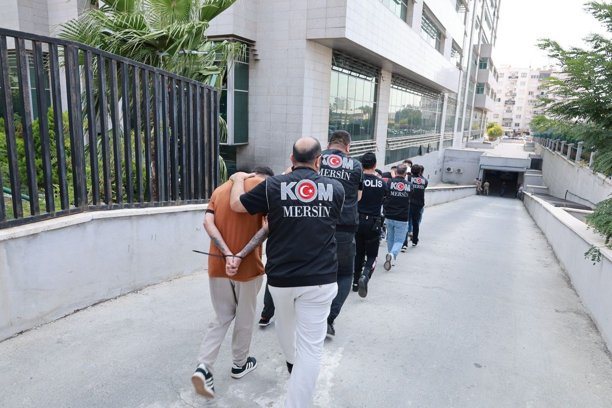 Mersin'de otelde saldırı hazırlığı: 6 tutuklama