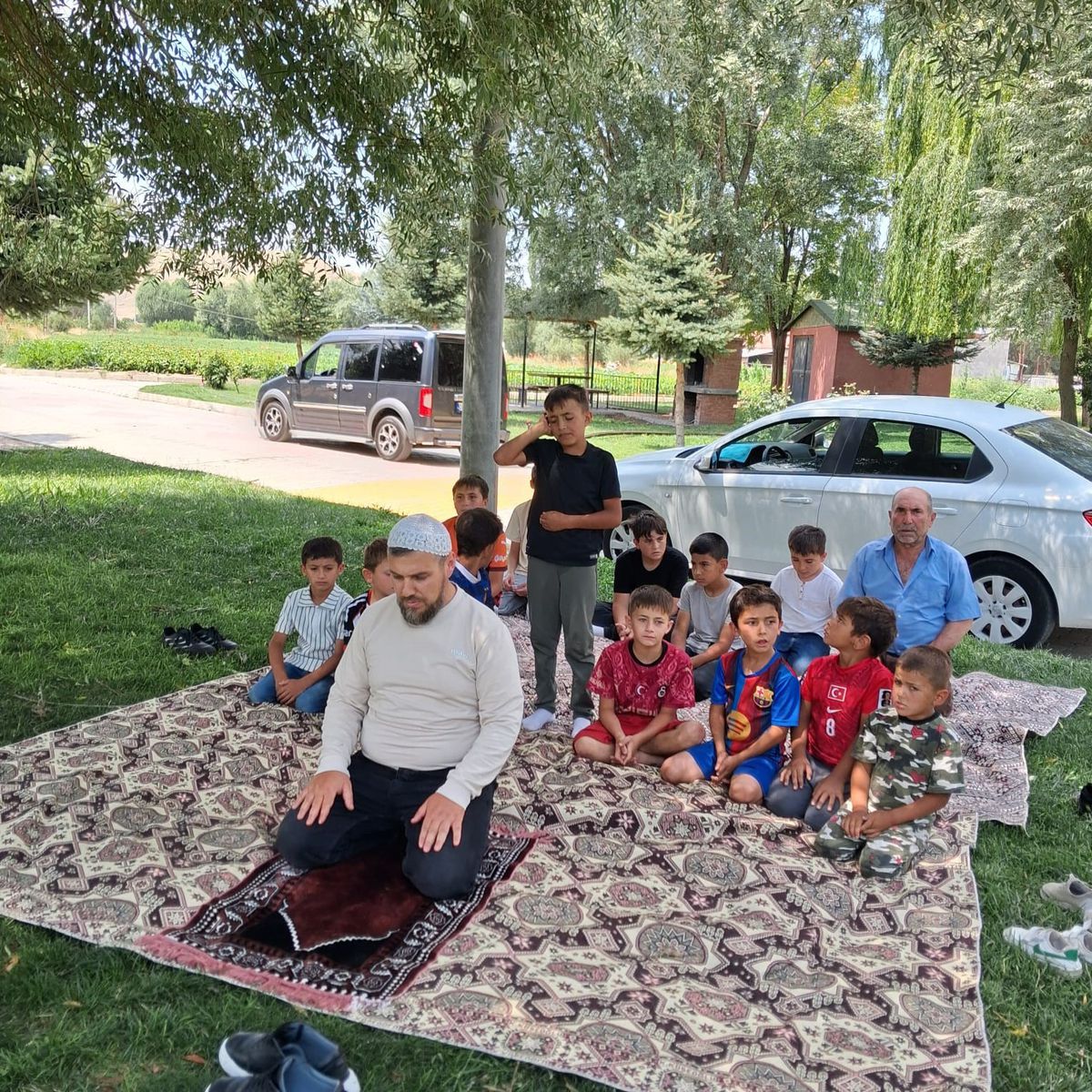 Şuhut'ta Yaz Kur'an Kursu Öğrencilerinden Piknik Etkinliği