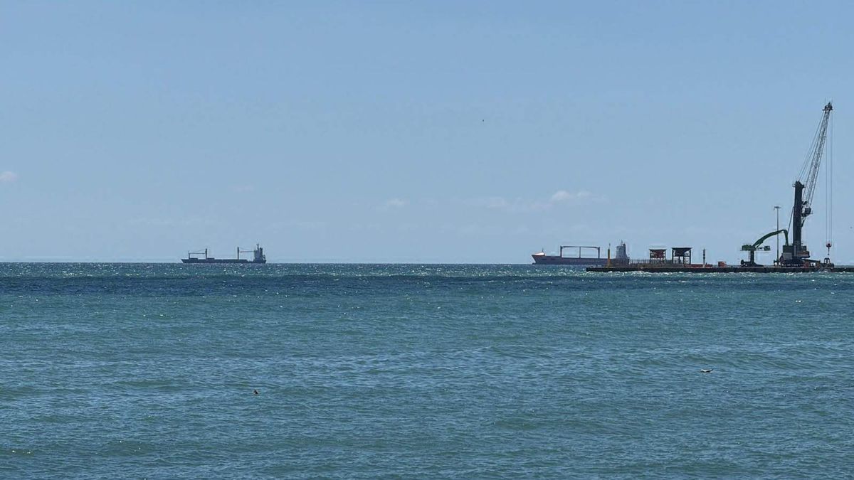 Tekirdağ'da Fırtına: Uçuşlar İptal, Denize Girmek Yasaklandı