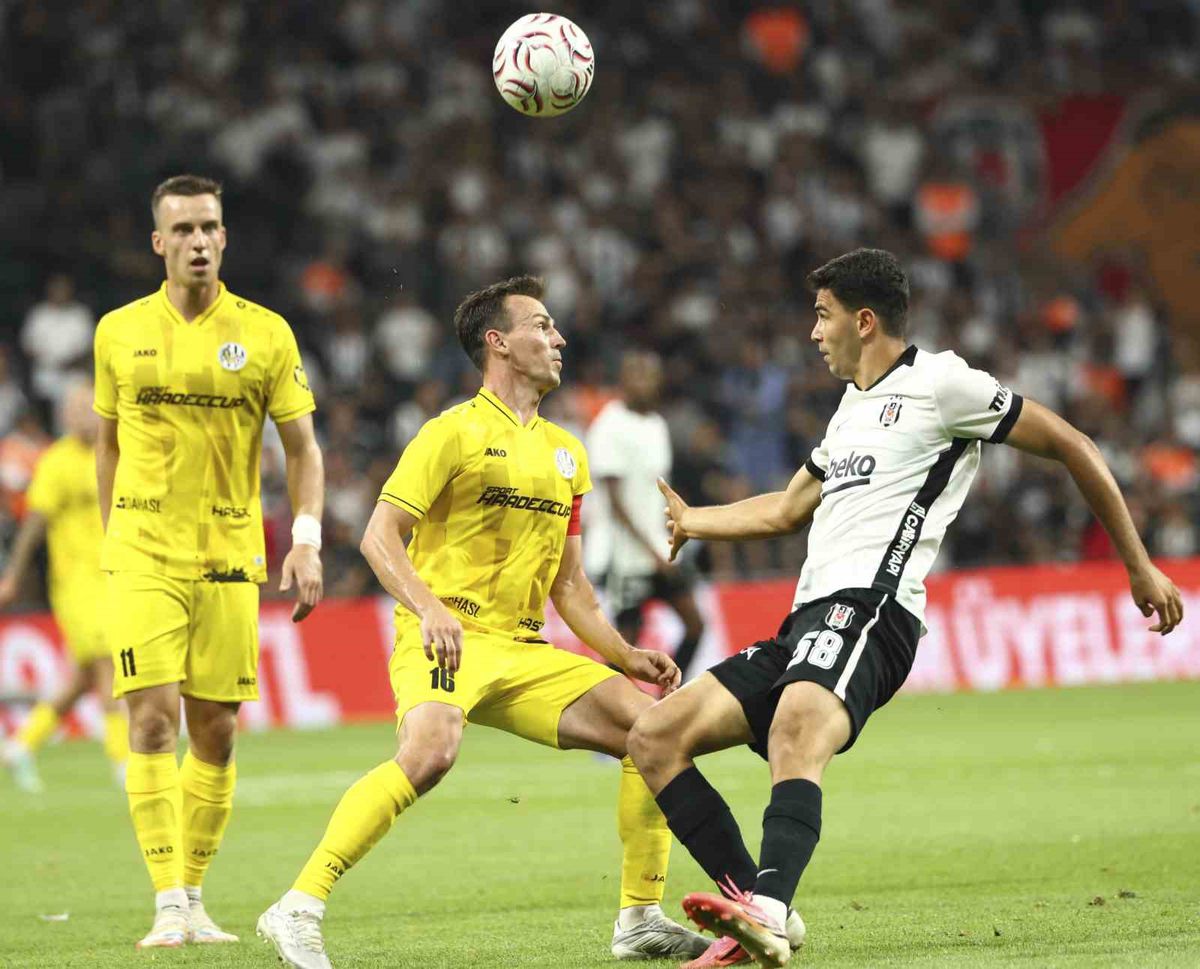 Beşiktaş, Hradec Kralove’u 1-0 Geçerek Play-off’a Yükseldi