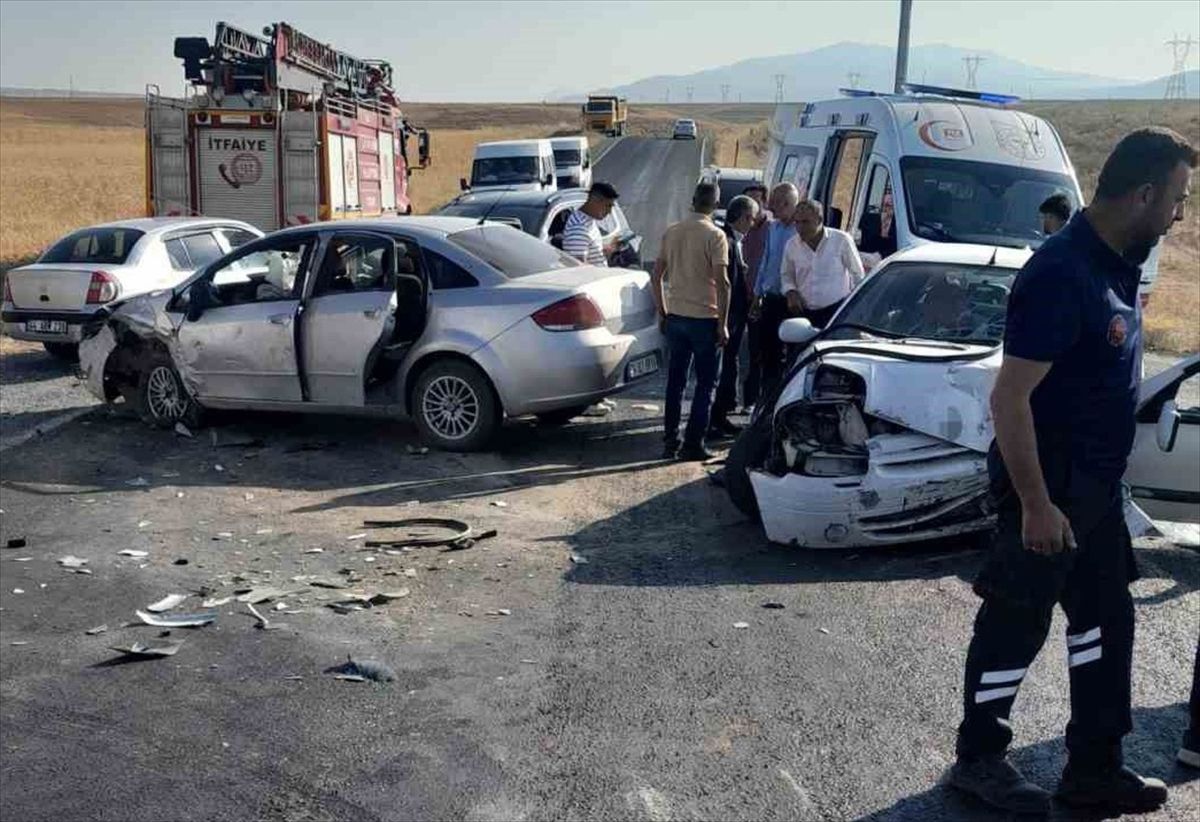 Başkale’de Trafik Kazası: 7 Yaralı