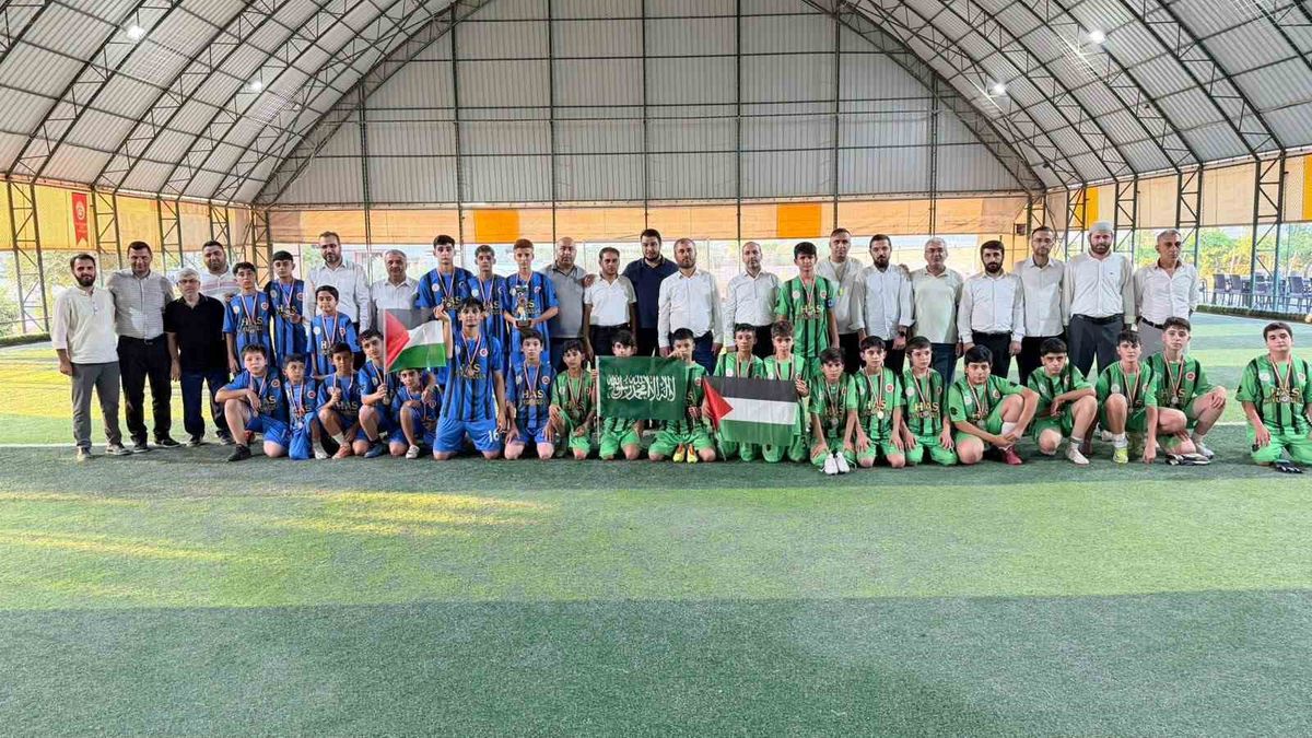Kahta'da Yaz Kur'an Kursları Futbol Turnuvası'nda Şampiyon Çağrı Camii