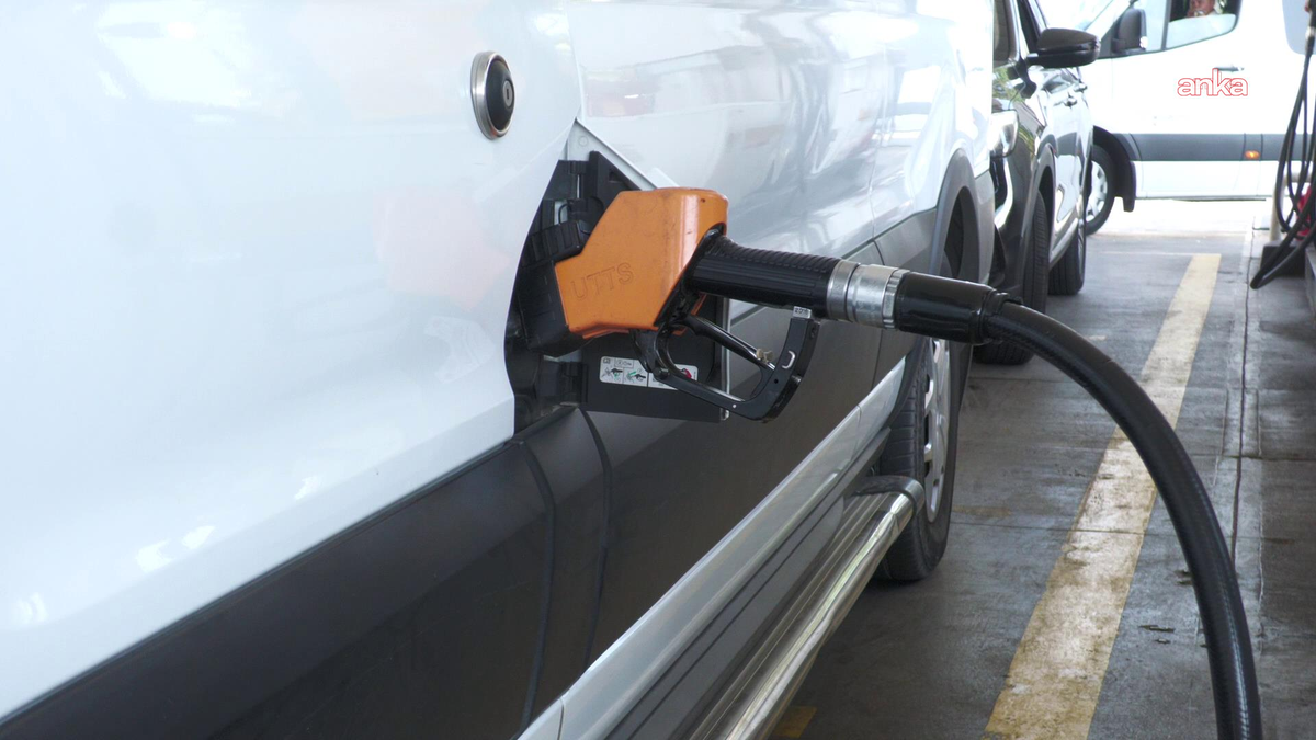 Akaryakıtta Tarihi Hafta: Motorin 80 TL'yi Aştı, ÖTV Sıfırlandı