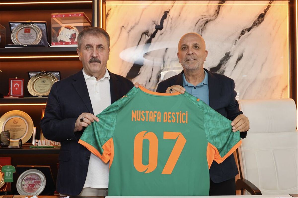 BBP Lideri Destici'den Alanyaspor'a Ziyaret