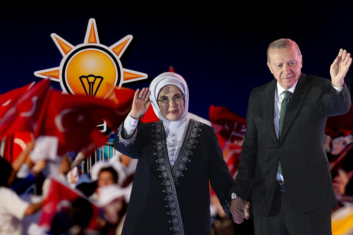 AK Parti 25. yılını kutluyor! Cumhurbaşkanı Erdoğan ve eşi Emine Erdoğan alana böyle geldi