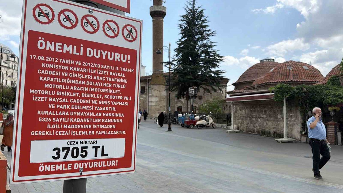 Bolu'da yaya caddesinde motosiklet ve bisiklet tehlikesi