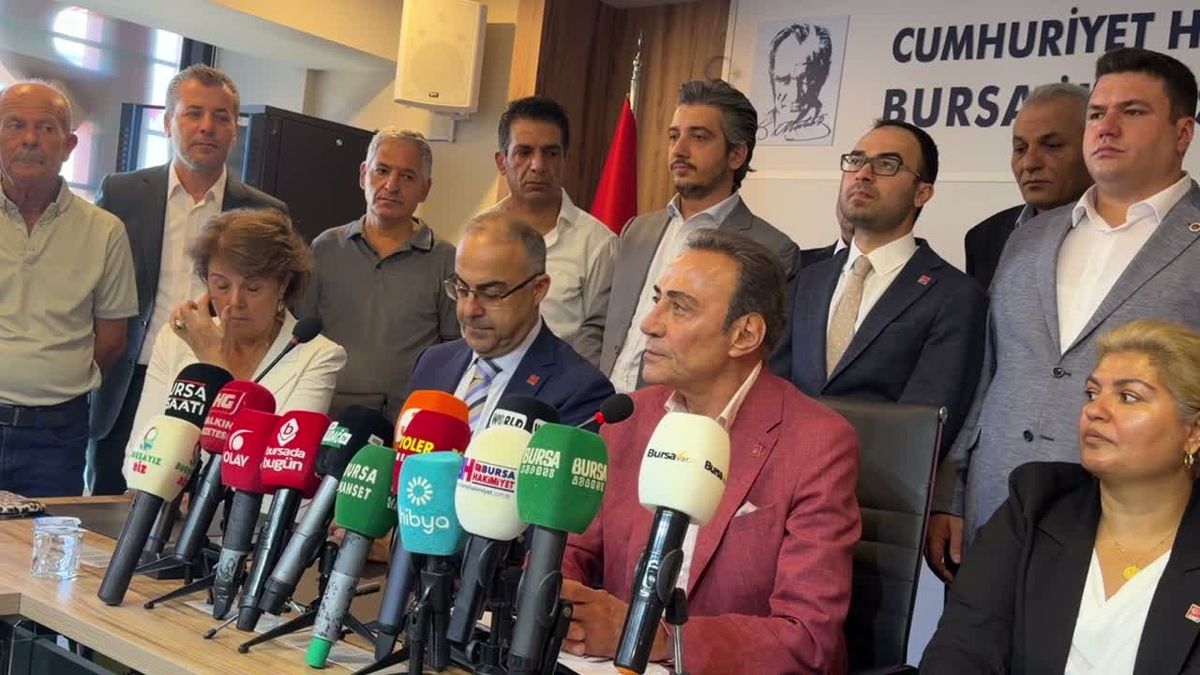 CHP'li Şimşek'ten Özgür Özel'e sert eleştiri: 'Acelen ne? Gidip bir parti kurmanın telaşı niye?'