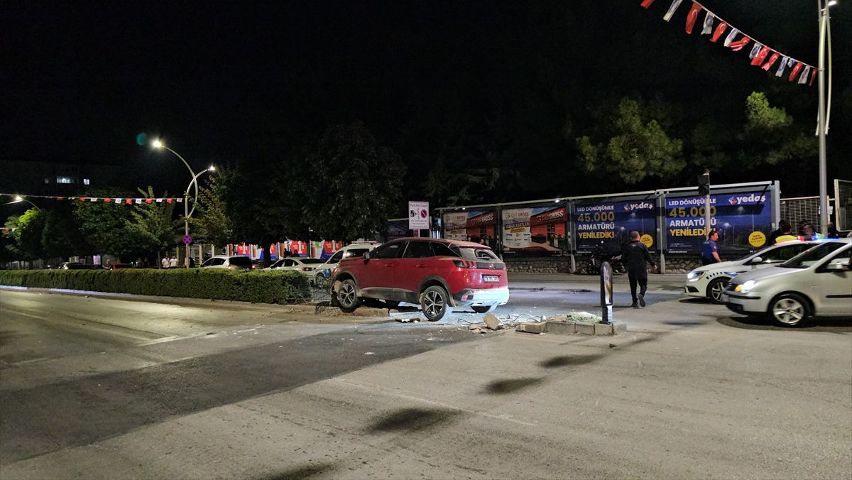 Çorum’da Motosiklet ile Cip Çarpıştı: 1 Yaralı