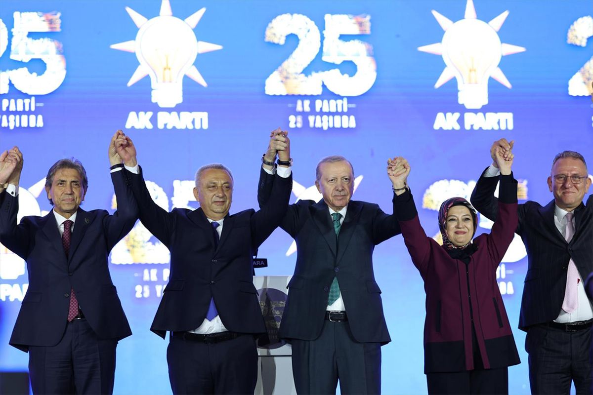 3 farklı partiden 7 belediye başkanı AK Parti’de! İşte o isimler