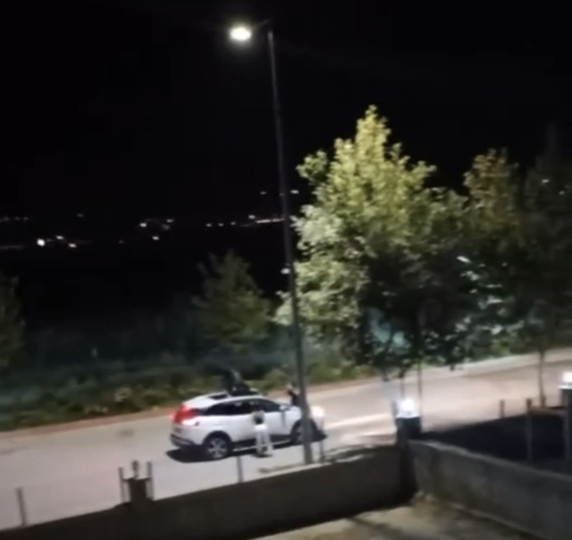 elazigda otomobilin kaput ve t 20146405 5630 1 m