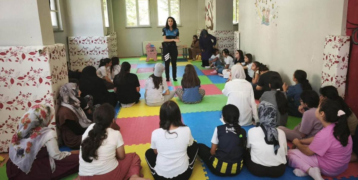 Erzincan'da Kur'an Kursu Öğrencilerine Güvenlik Eğitimi