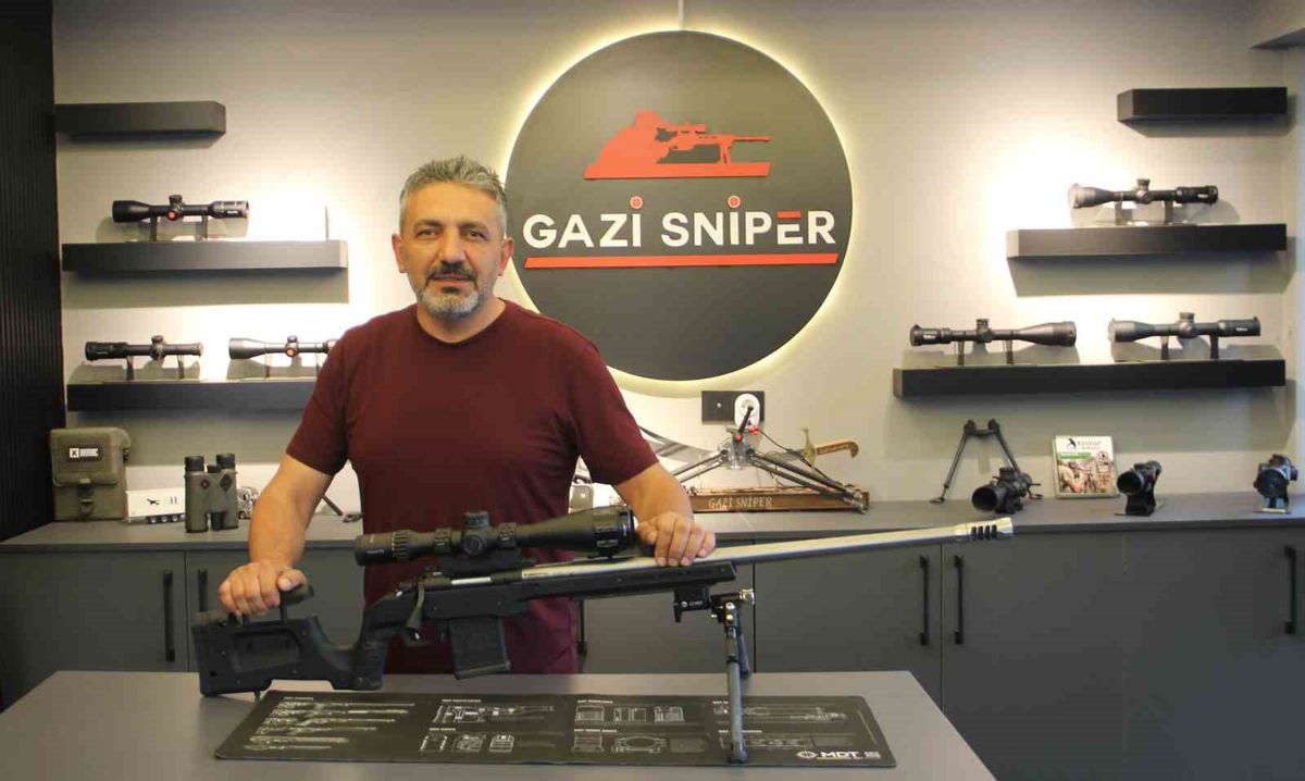 Gazi polisten 7 bin metre hedefli rekor denemesi