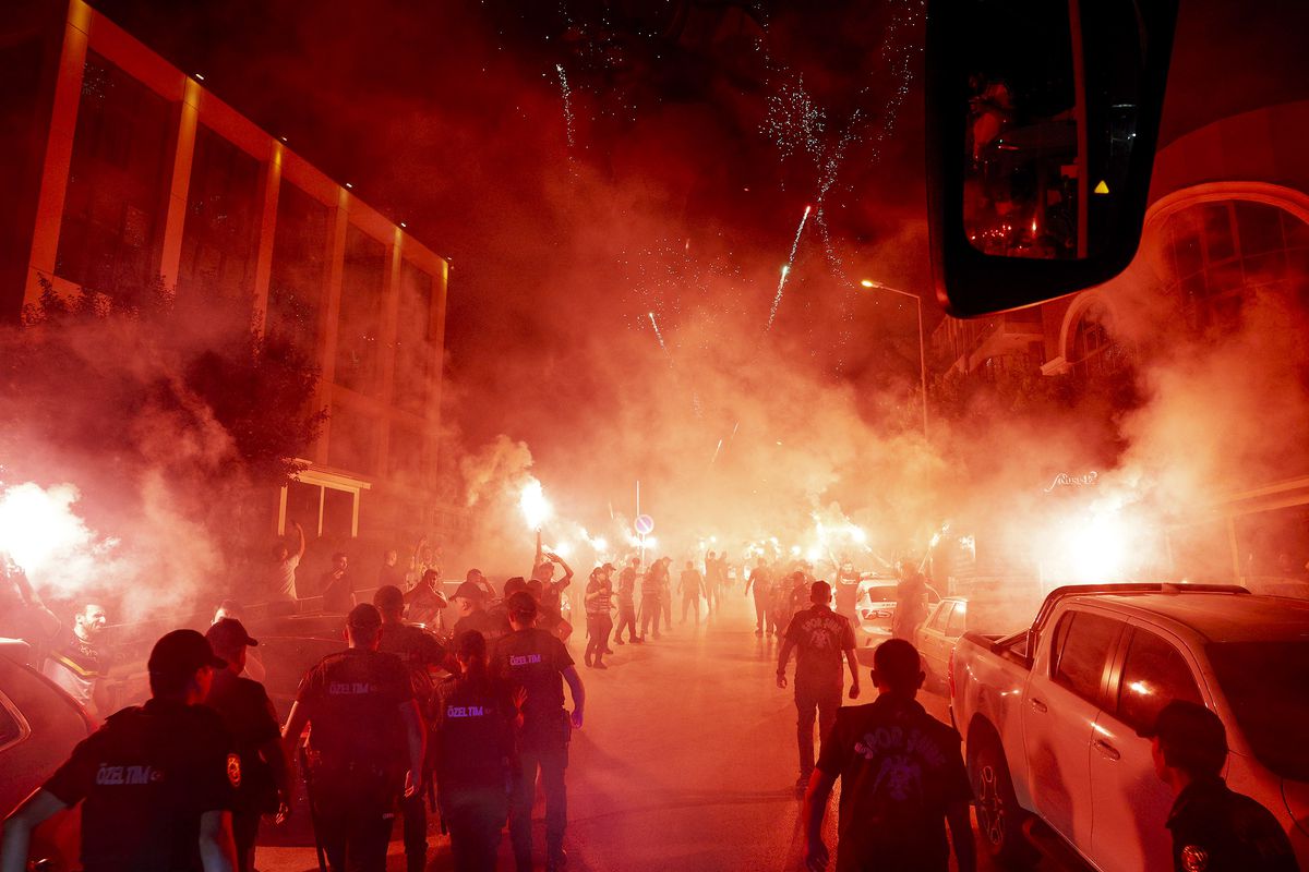 Fenerbahçe kafilesi, Ankara’da coşkuyla karşılandı