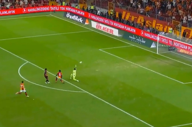 galatasaraya corum fk soku 2 d 20146421 9502 1 m