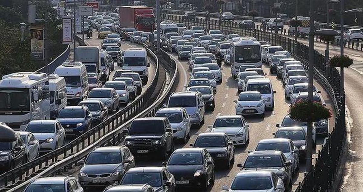 İstanbul’da trafik var mı? SON DAKİKA! 14 Ağustos Cuma hangi ilçelerde trafik var, hangi yollar kapalı?