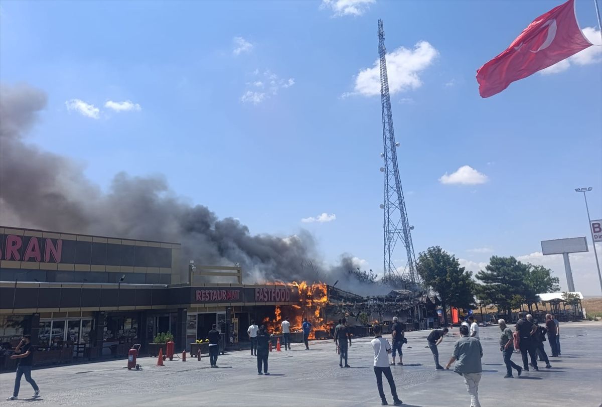 Kulu'da Dinlenme Tesisinde Yangın