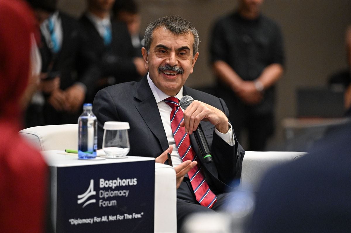 Bakan Tekin: Yeni müfredata göre soru havuzu oluşturuyoruz