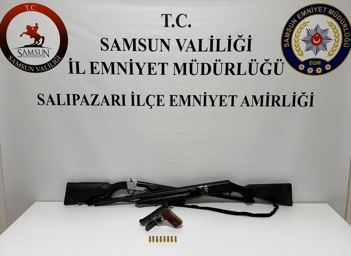 Salıpazarı'nda silah operasyonu: 2 tüfek, 1 tabanca ele geçirildi