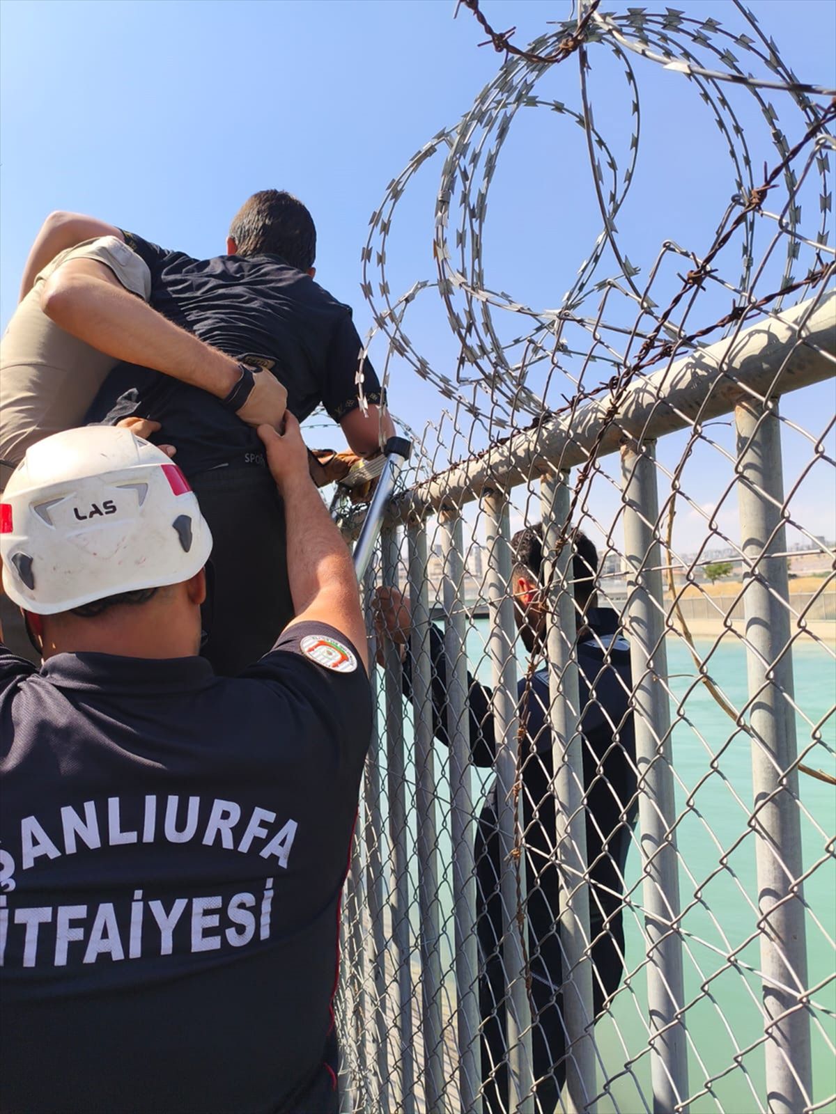 Şanlıurfa'da 2 Çocuk Kanalda Boğulmaktan Kurtarıldı