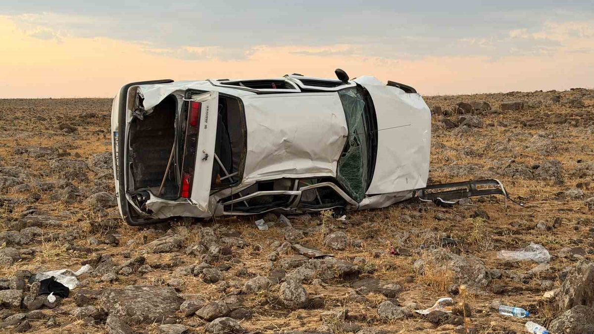 Siverek'te şarampole devrilen otomobilde yaralı hayatını kaybetti
