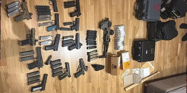 Süleymancıların lideri Alihan Kuriş'in kardeşinin evinden cephanelik çıktı 3 suleymancilarin lideri alihan 20146235 1153 1 m