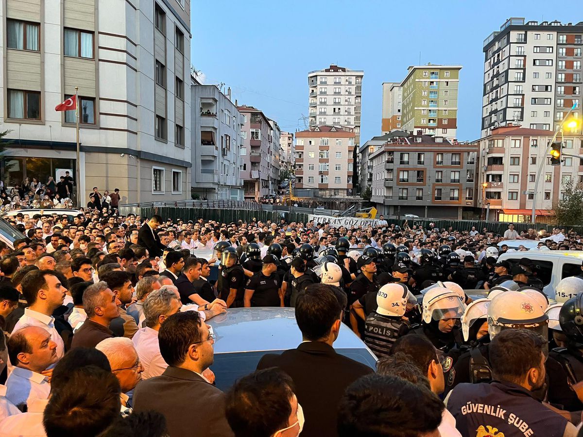 Süleymancılar'ın merkezine polis baskını! Adreste arama yapılıyor