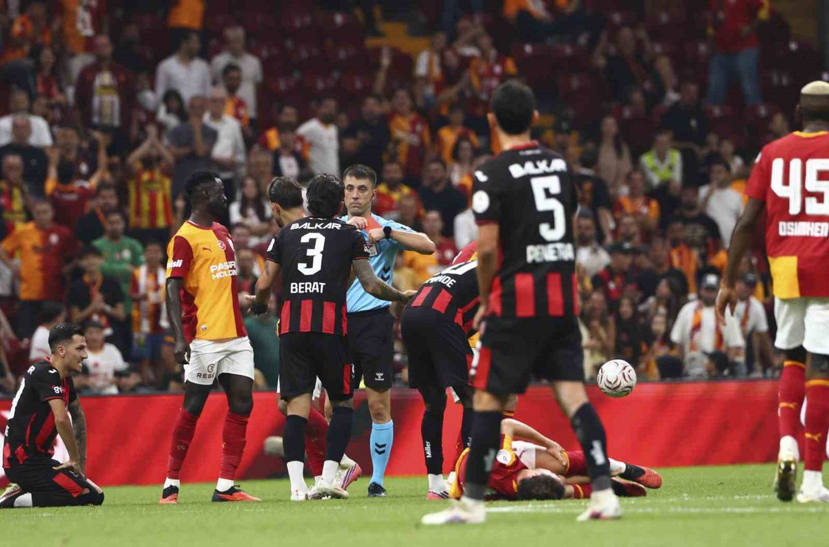 Kyziridis'ten tarihi kırmızı kart