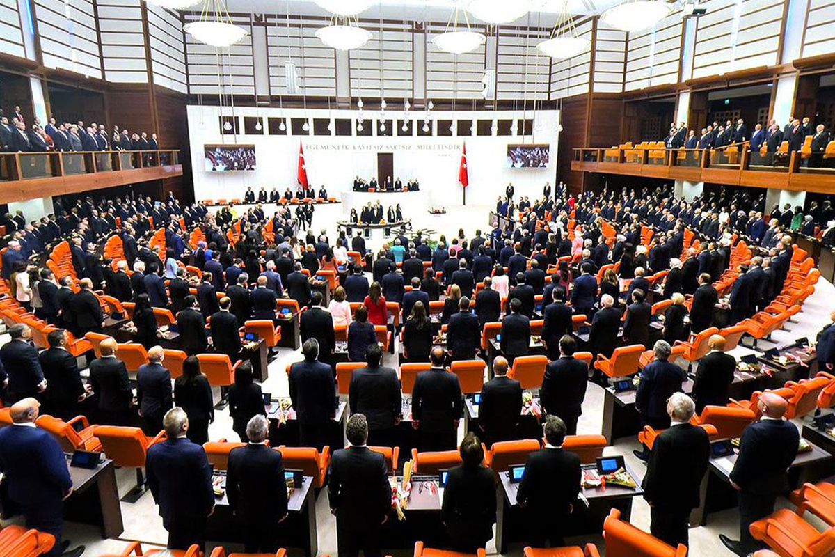 Yeni Yol Partisi yeniden grup kurdu, Meclis’te sandalye dağılımı güncellendi