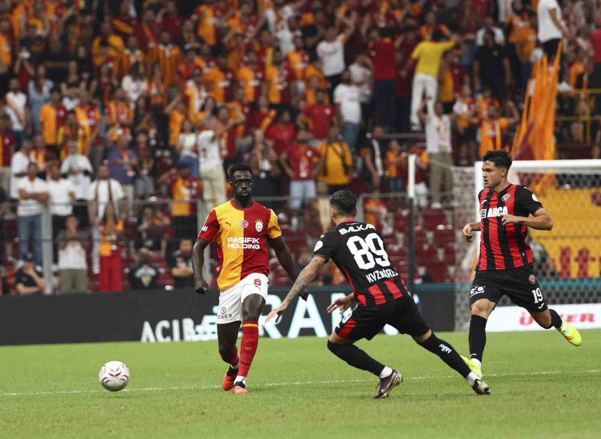 Galatasaray-Çorum FK: İlk 15 dakika golsüz