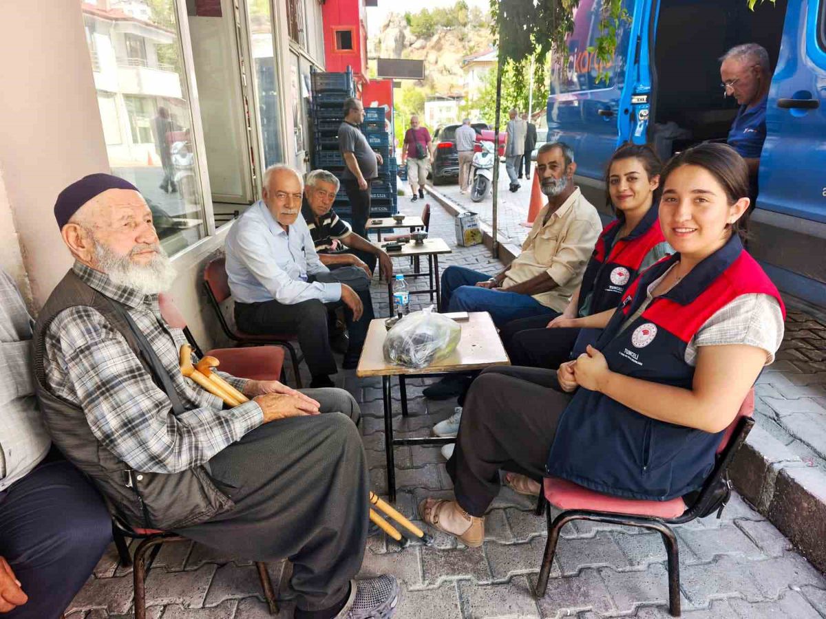Çemişgezek'te Cuma Buluşmaları ile Üreticilere Anız Yangını Uyarısı