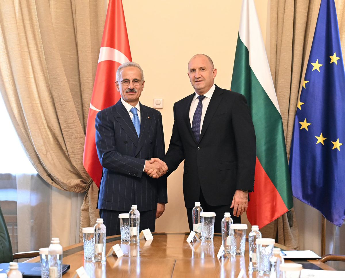 Uraloğlu ve Bulgaristan Başbakanı Radev Ulaştırma Bağlantılarını Görüştü