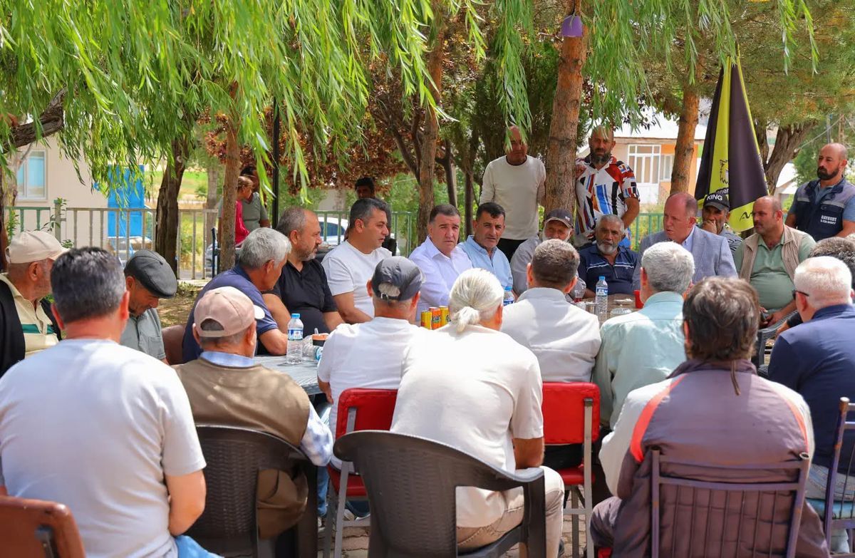 Bayburt Valisi Eldivan, Akşar Köyünde Vatandaşlarla Buluştu