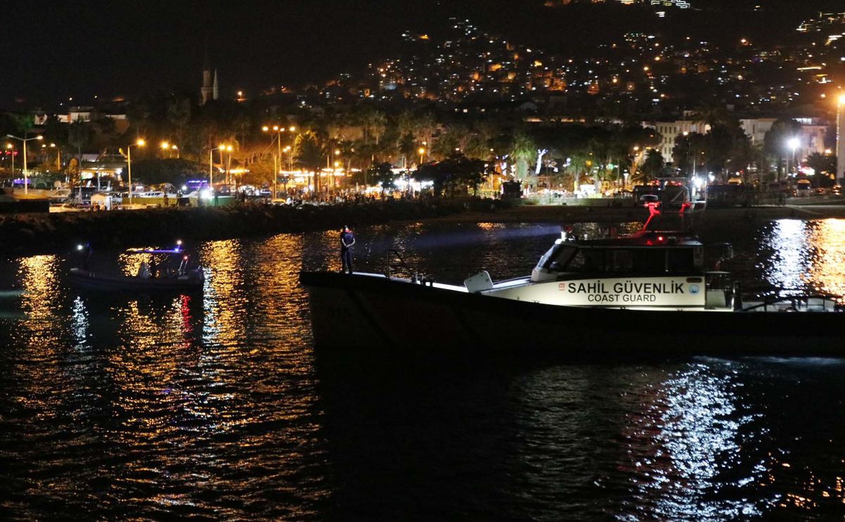 Alanya'da Denizde Boğulan Genç Hayatını Kaybetti