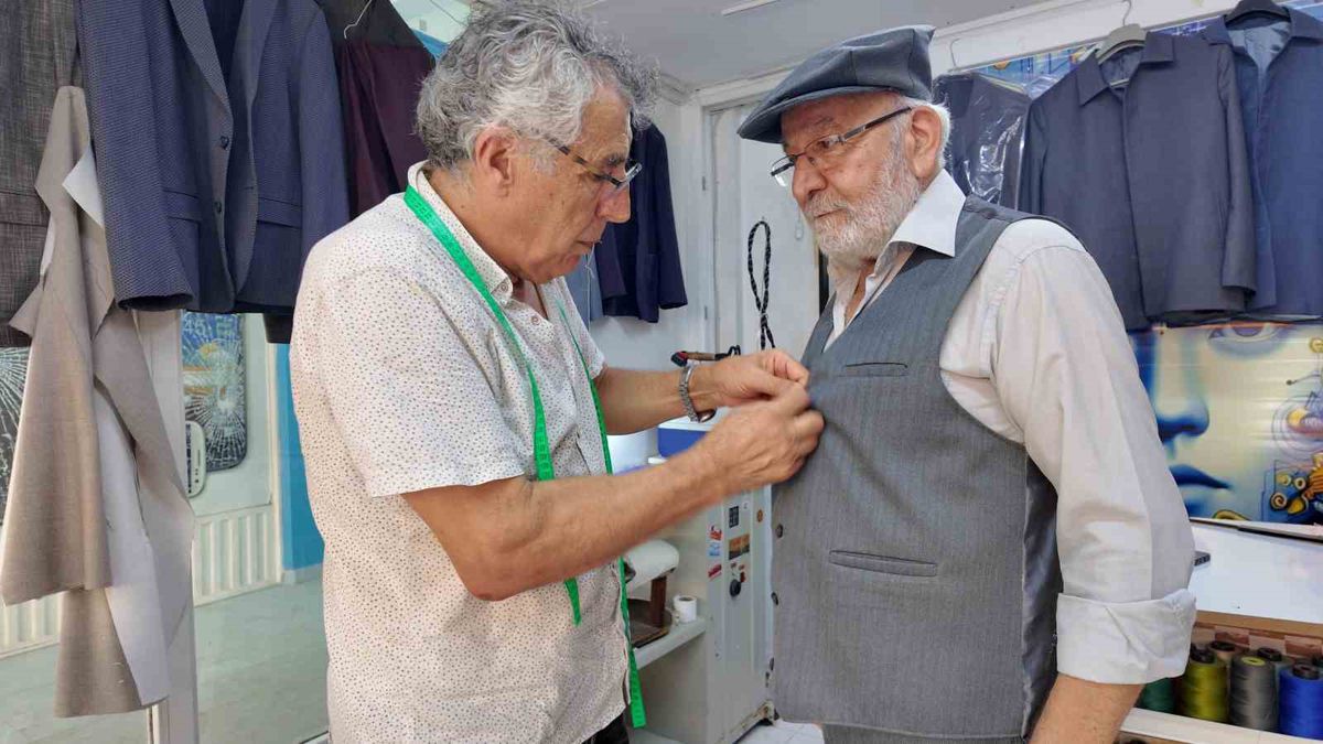 54 Yıllık Usta Terzi Faruk Coşgun: Yörük Kültürünü İğneyle Yaşatıyor