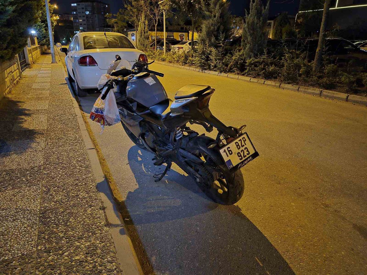 Eskişehir'de Alkollü Motosiklet Sürücüsü Kazaya Neden Oldu: 2 Yaralı, 25 Bin TL Ceza