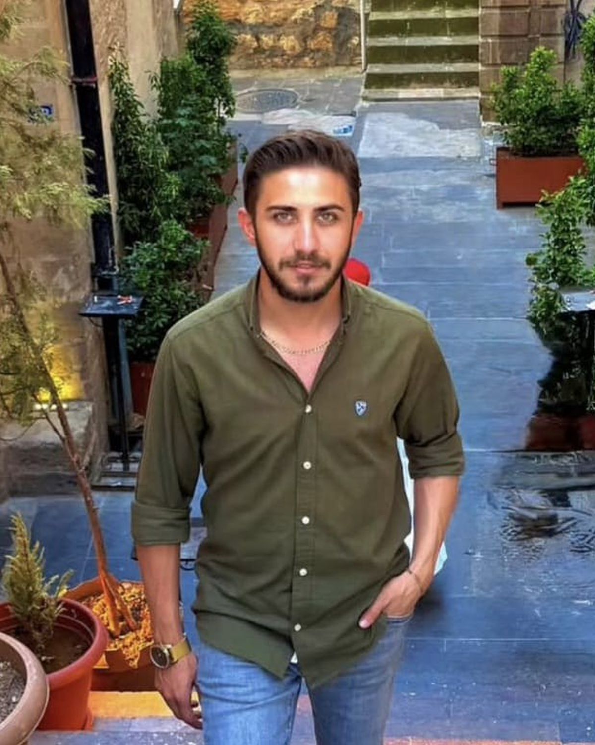 Kızıltepe'de Bıçaklı Kavga: Doğan Çılgın Hayatını Kaybetti, Cinayet Şüphelisi Kuzeni Çıktı
