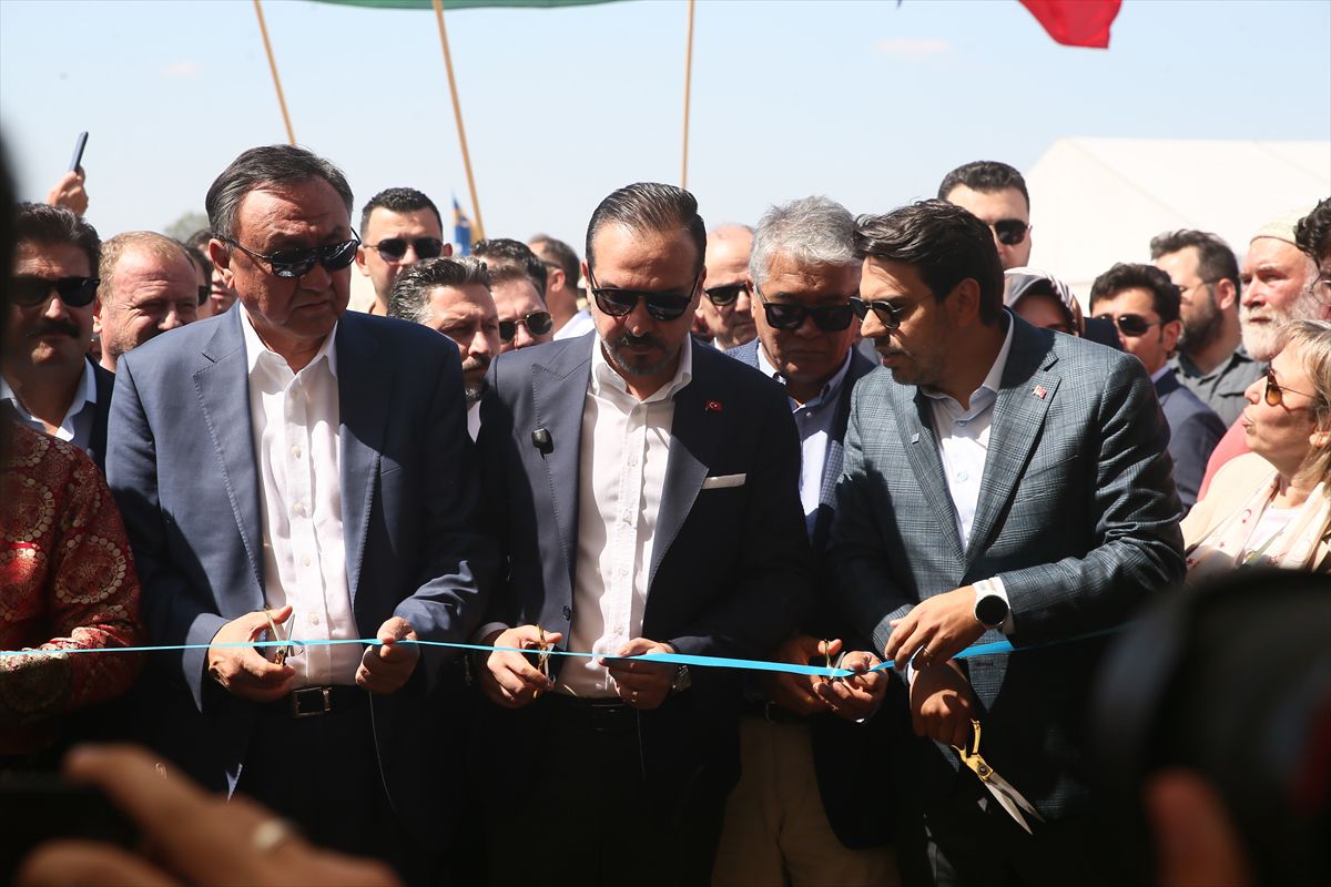 TİKA'nın Hun Türk Çadırı Kurultay'da Yoğun İlgi Gördü