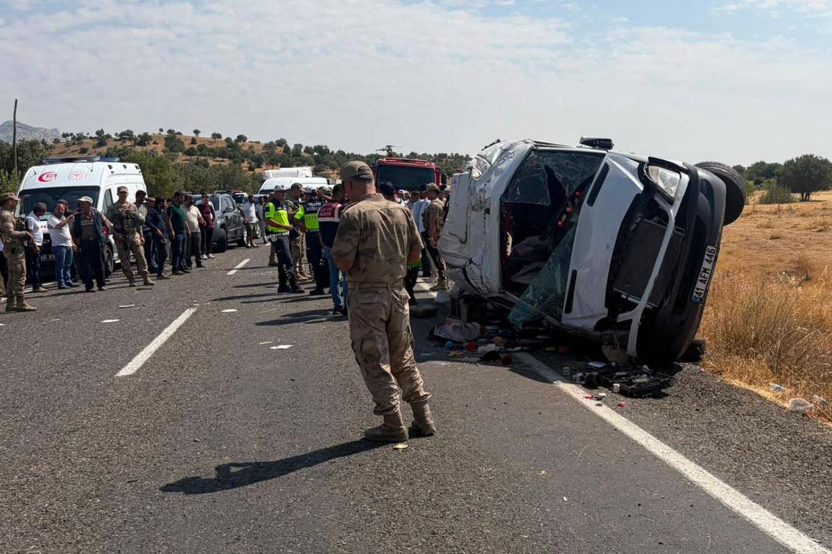 Diyarbakır'da nişan yolunda katliam gibi kaza: 5 ölü, 11 yaralı