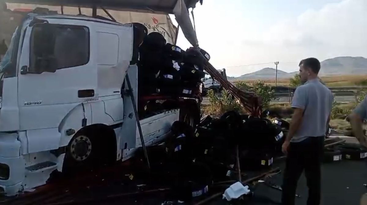 Ceyhan'da zincirleme kaza: 2 yaralı