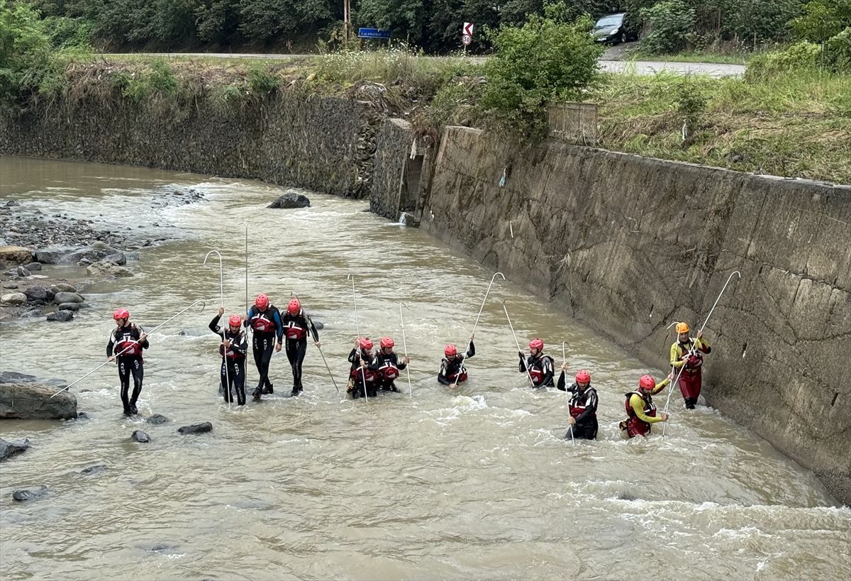 Giresun’da selde kaybolan 2 kişi aranıyor