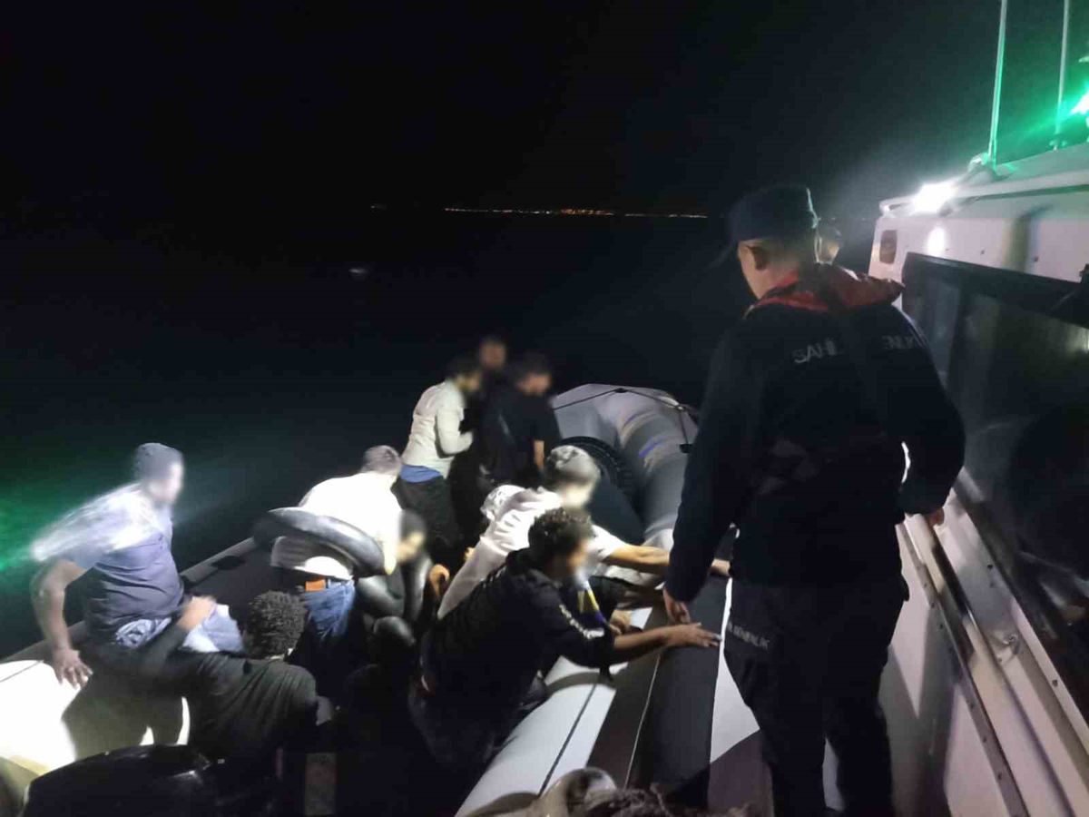 Menderes'te 15 Saatte 52 Düzensiz Göçmen Yakalandı ve Kurtarıldı