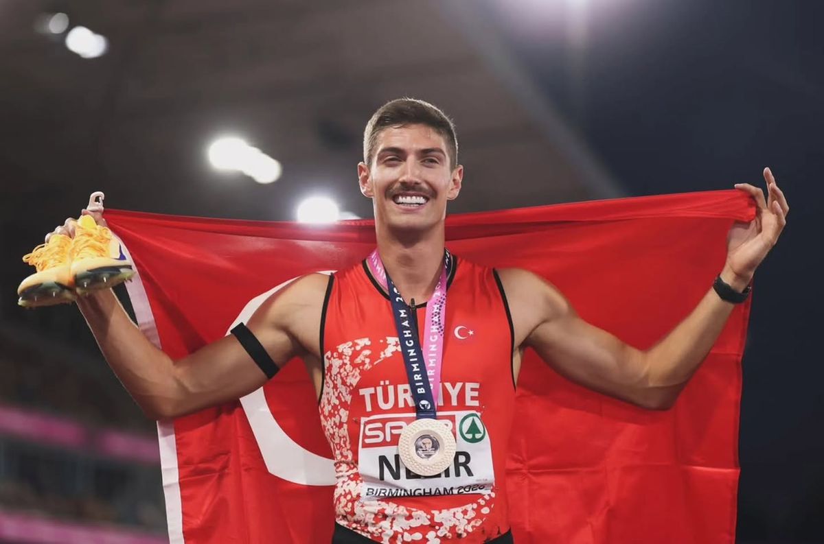 İsmail Nezir'den tarihi bronz madalya