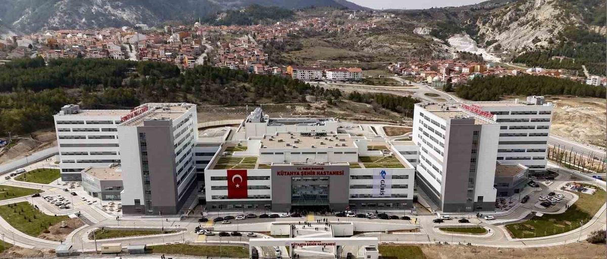 76 yaşındaki kanser hastasına genel anestezi olmadan başarılı ameliyat