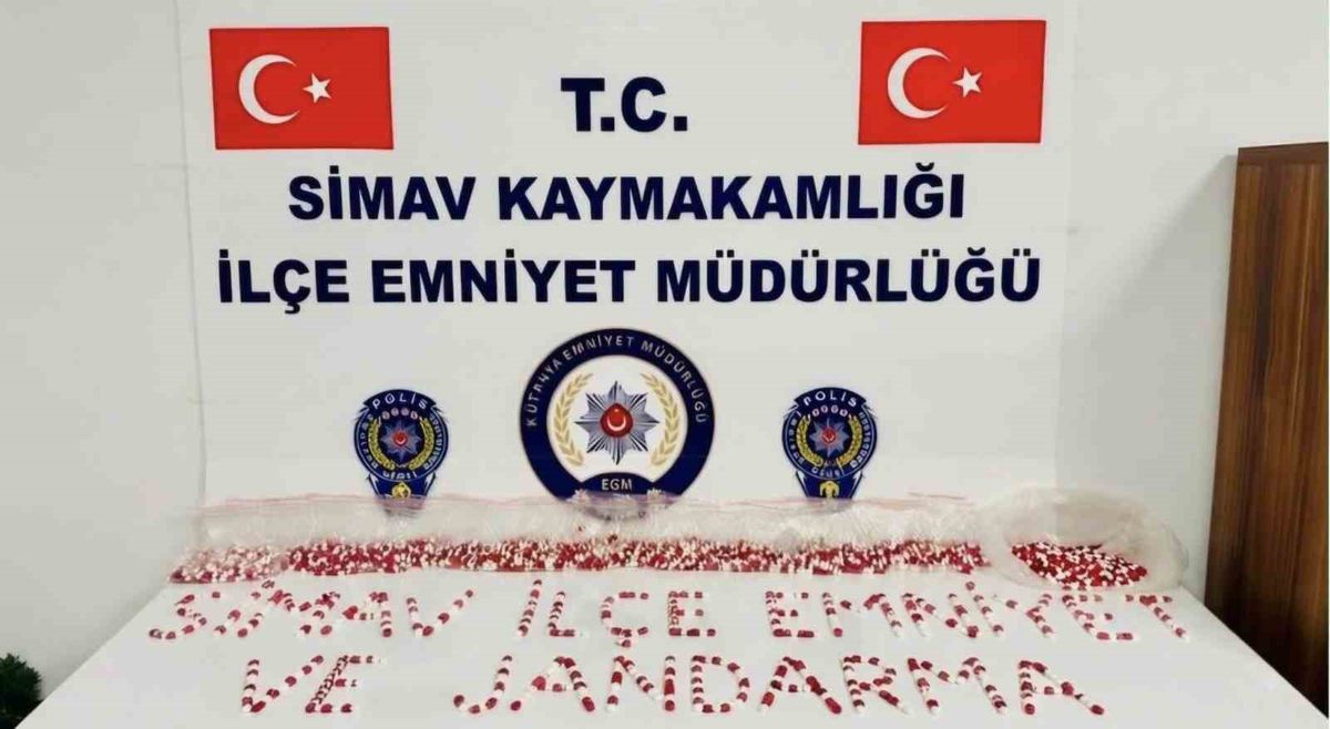 Kütahya'da Büyük Uyuşturucu Operasyonu: 3.716 Hap Ele Geçirildi