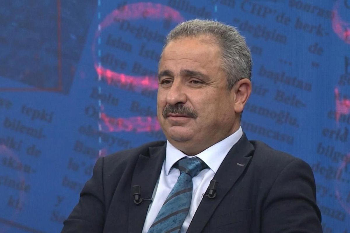 Sinan Burhan: Laiklik üzerinden dindarları dövmekten vazgeçin